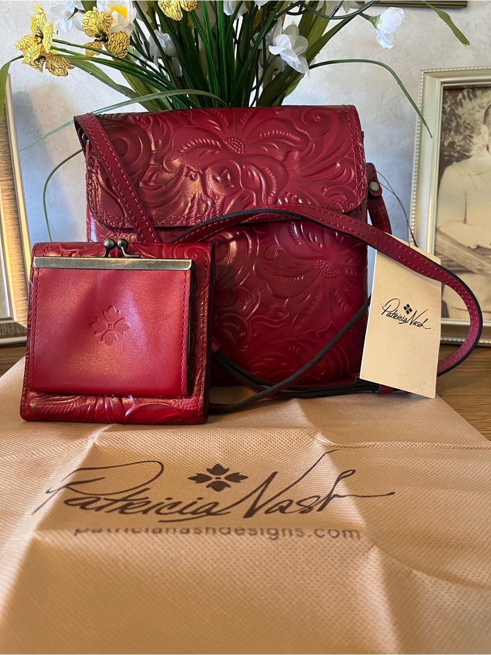 Patricia Nash Balluri Crossbody Bag and Wallet NWT - Picture 2 of 10